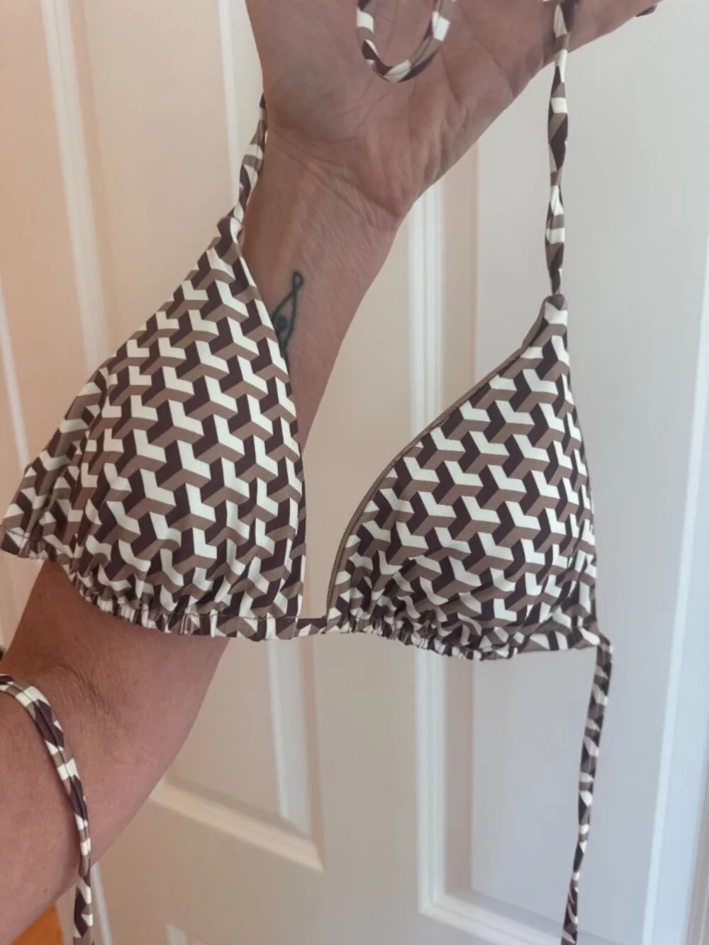 Monday Swimwear Palma Bikini top in Husk Geo print, Size Small